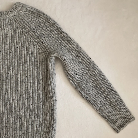 Gap | 2022 Donegal Chunky Rib Knit Wool Blend Crewneck Sweater Light Gray (S) - Picture 13 of 16